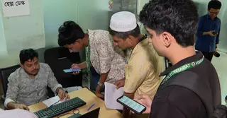 সংশোধনে দীর্ঘসূত্রতা, দালালের দাপট: প্রশ্নবিদ্ধ এনআইডি সেবা